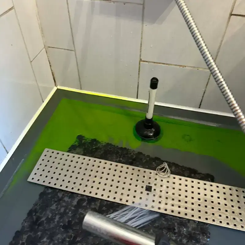 La fluorescéine, un indispensable pour localiser les fuites 1 colorant fuite eau douche fluoresceine detect eau fuites