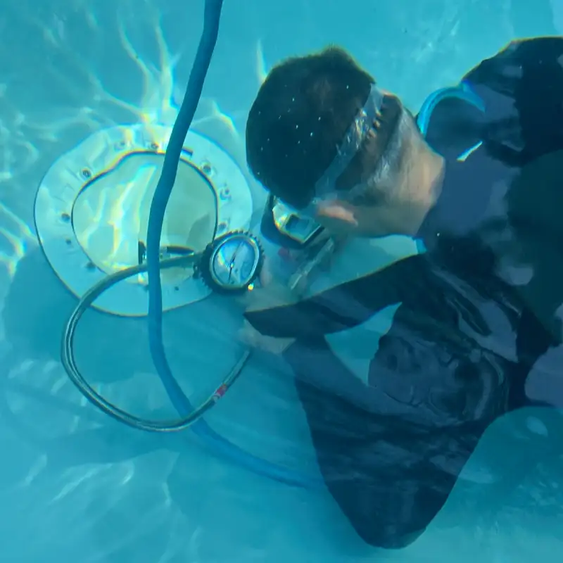 Entreprise pour une fuite sur piscine à Mauguio 2 inspection piscine detect eau fuites maugio plongeur